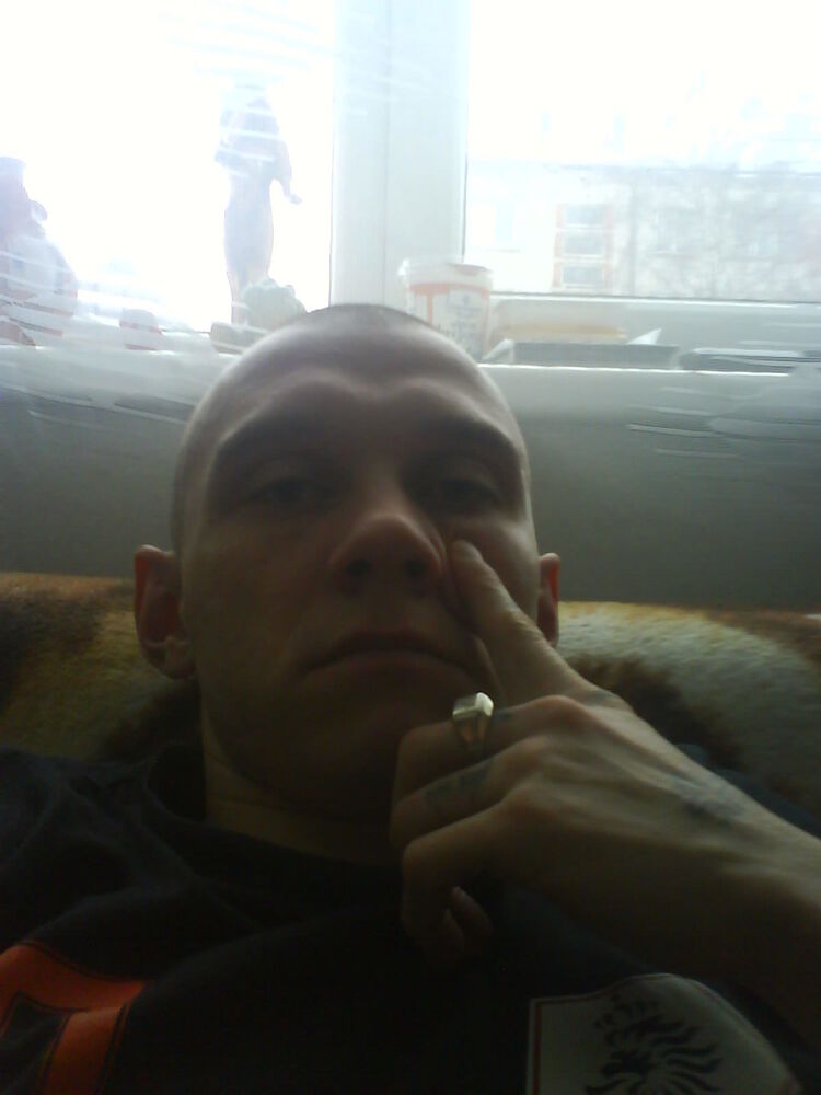  ,   Oleg, 42 ,   