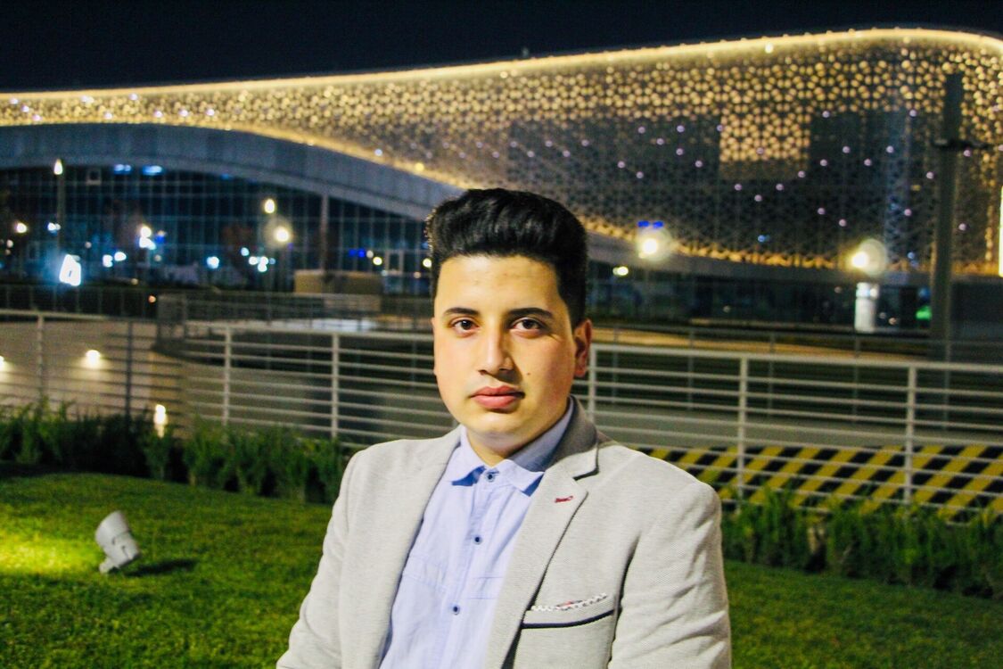 48867527  Hakim, 28 ,    