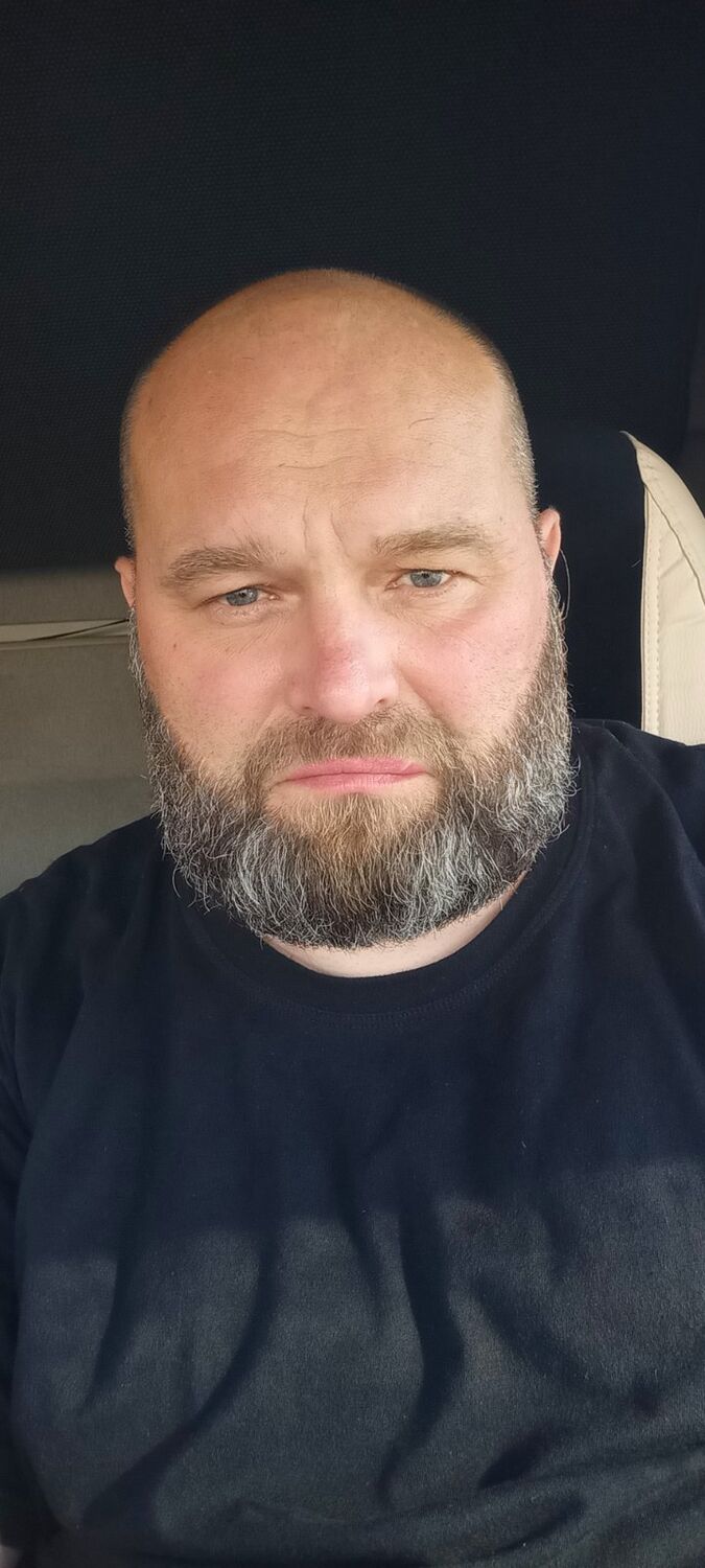  41857087  Sergei, 46 ,    