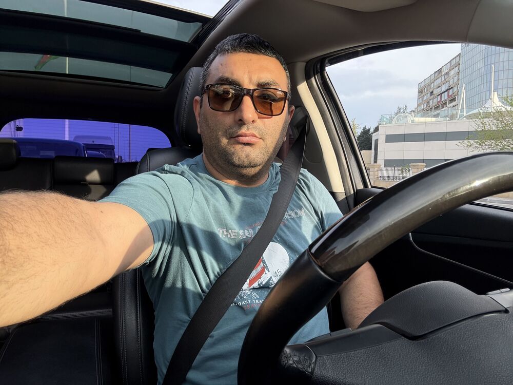  ,   Elshen, 33 ,   ,   