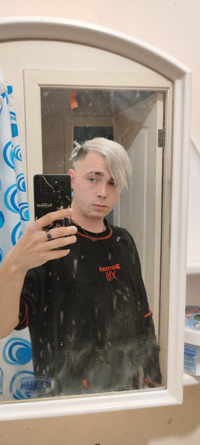  48792177  Vladimir, 28 ,    