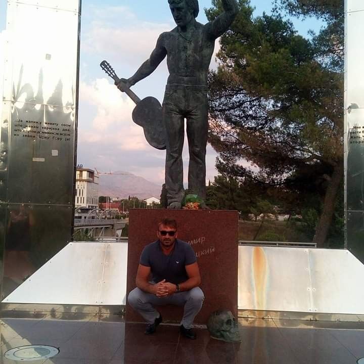  17062727  Dv, 41 ,    Podgorica