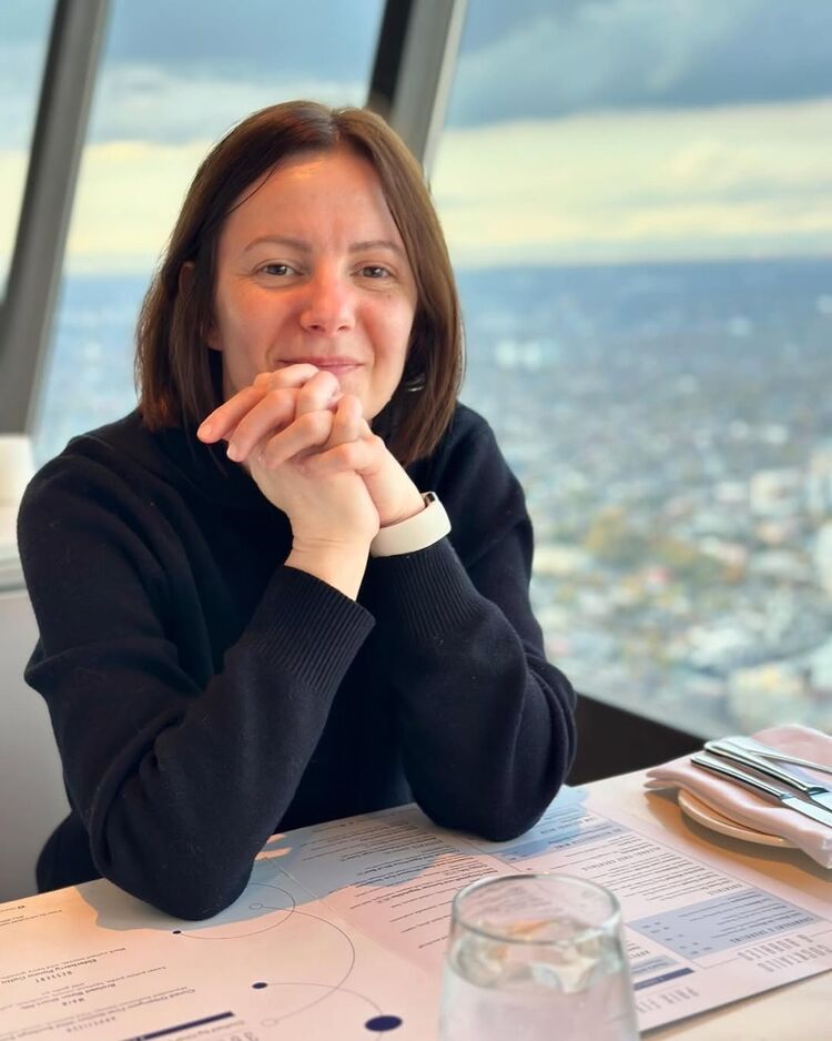  49148927  Linda, 40 ,    