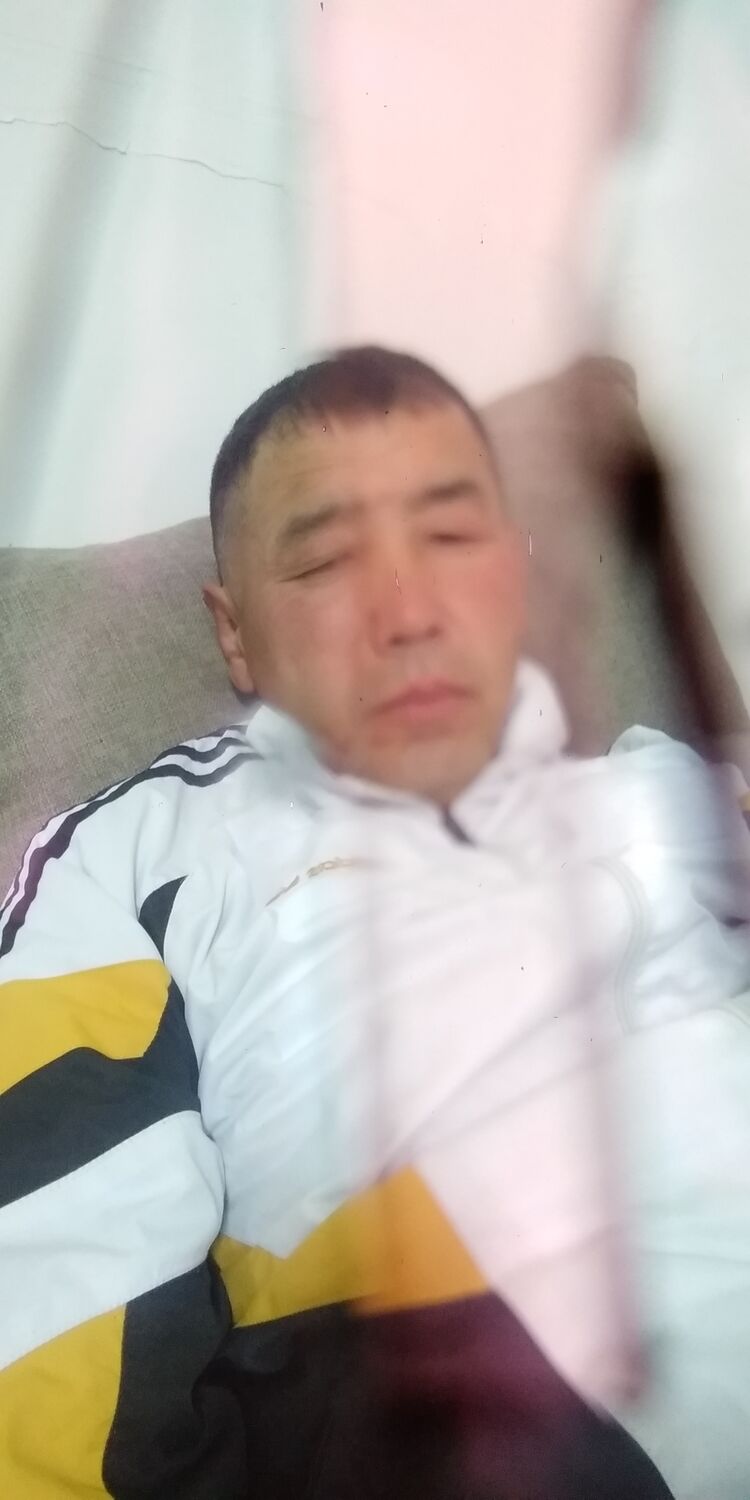  42812677  Arman, 42 ,    