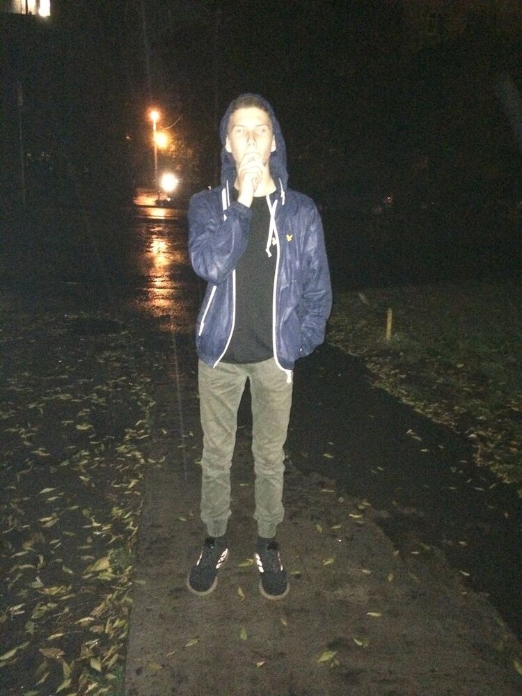  18671937  , 24 ,    