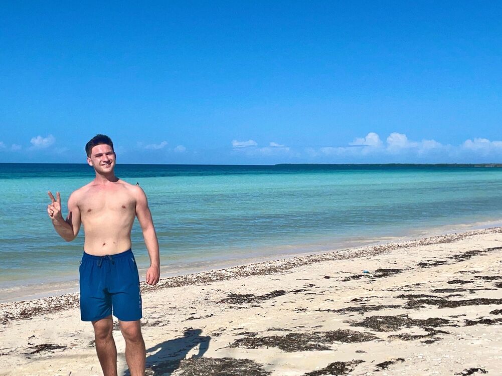  38050327  , 26 ,    -