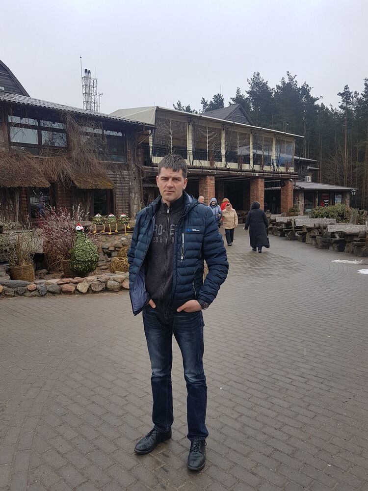  ,   Kestutis, 44 ,   ,   , c , 