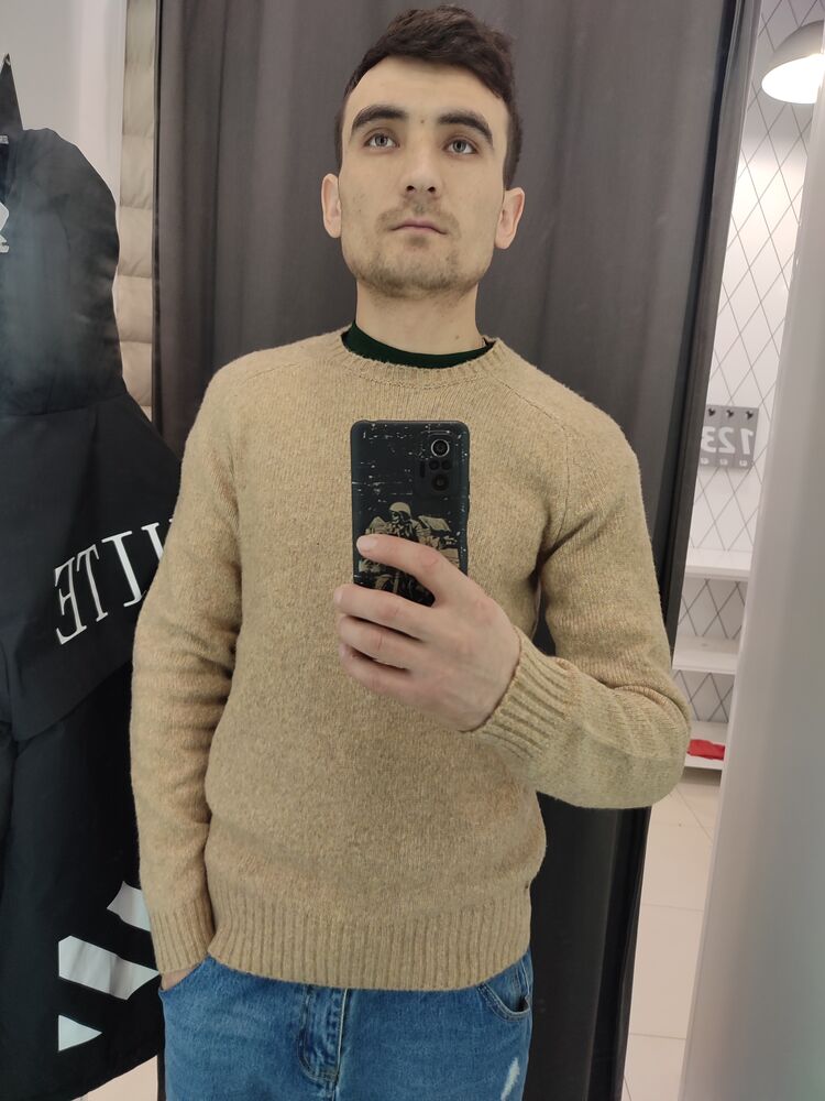  24351087  Asrorbek, 31 ,    