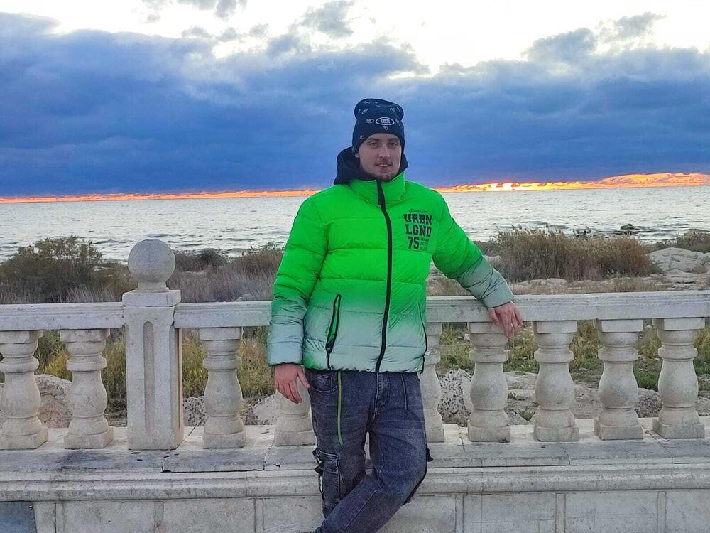  ,   Rodion, 24 ,   ,   