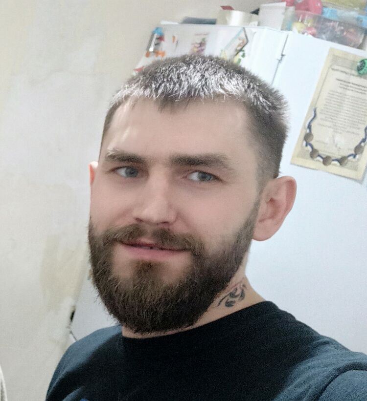  37711217  , 34 ,    