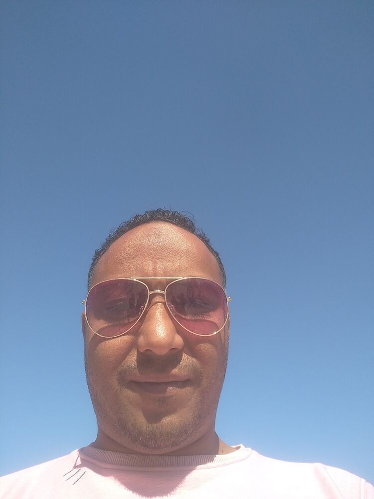  46933807  Hassin, 40 ,    