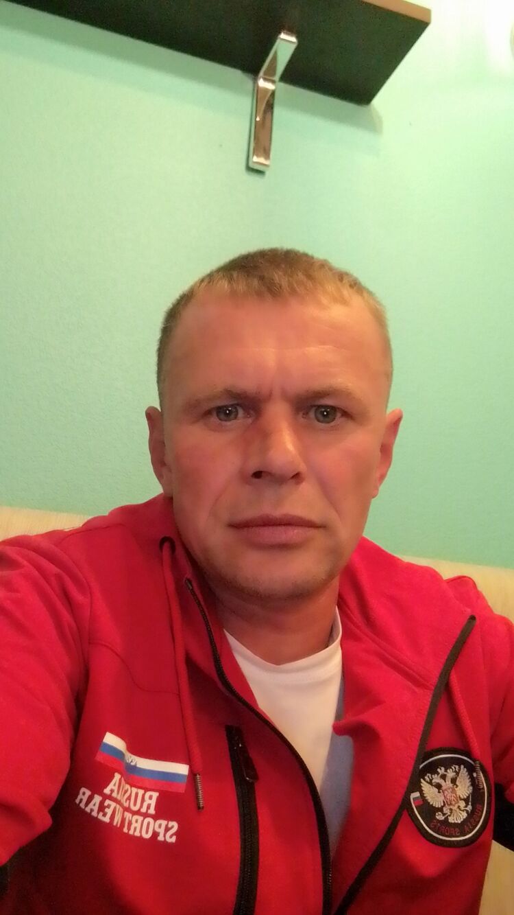  29301027  Sergey, 44 ,    