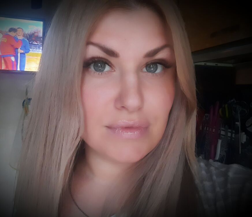  ,   TANIA, 37 ,   ,   
