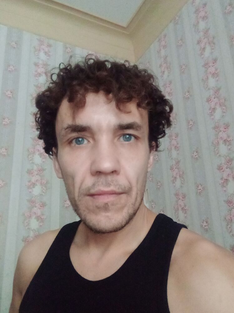  39594367  Dirik, 43 ,    