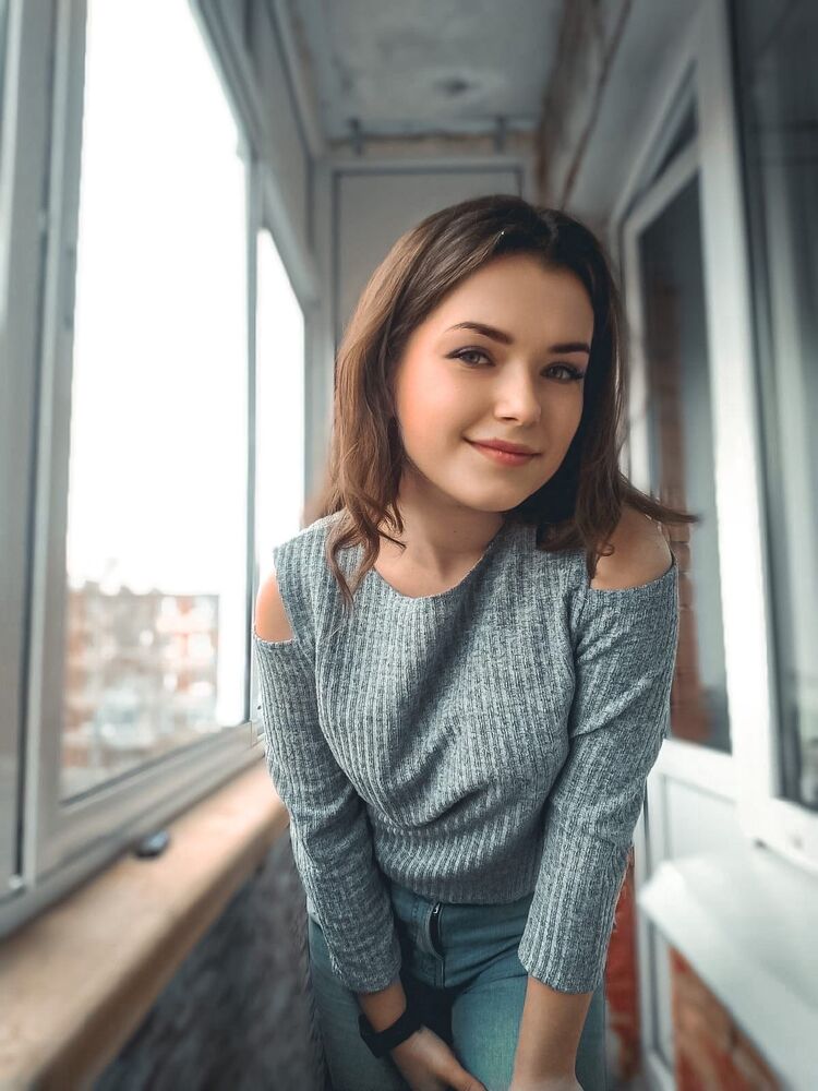  26075657  Ekaterina, 22 ,    