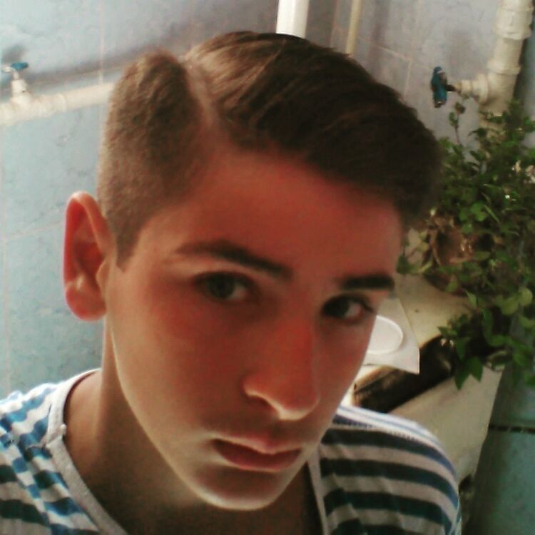  10043627  Kerim, 32 ,    