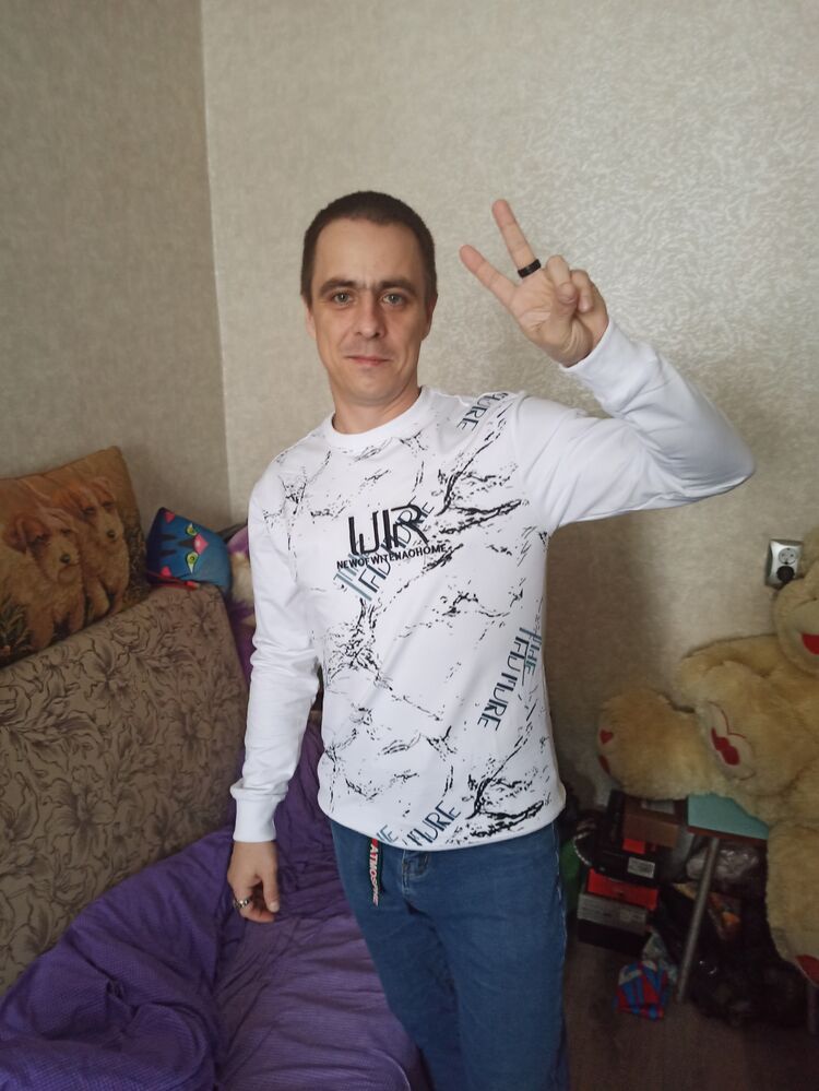  41562607  Alexey, 38 ,    