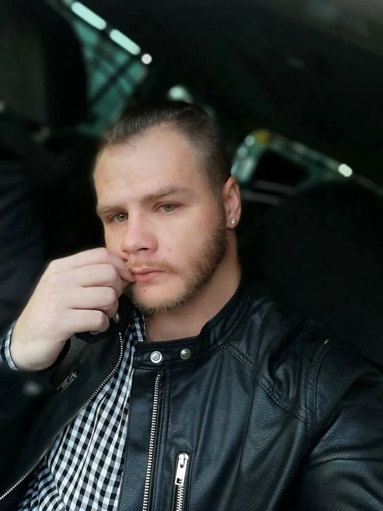  ,   Alex, 33 ,   ,   