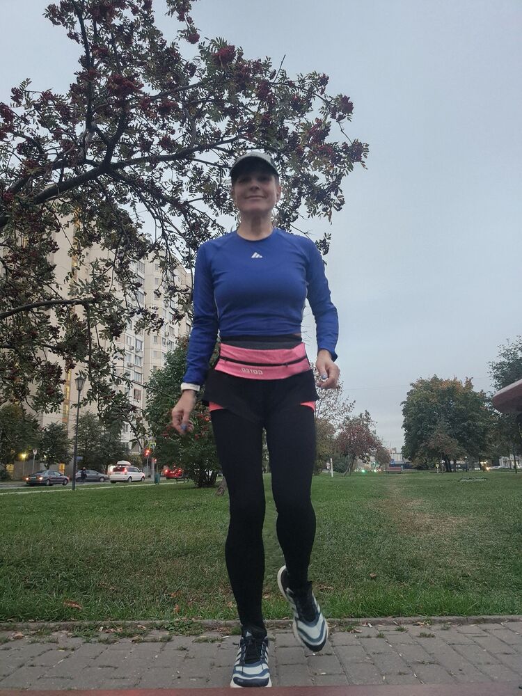  54194427  Mari, 53 ,    