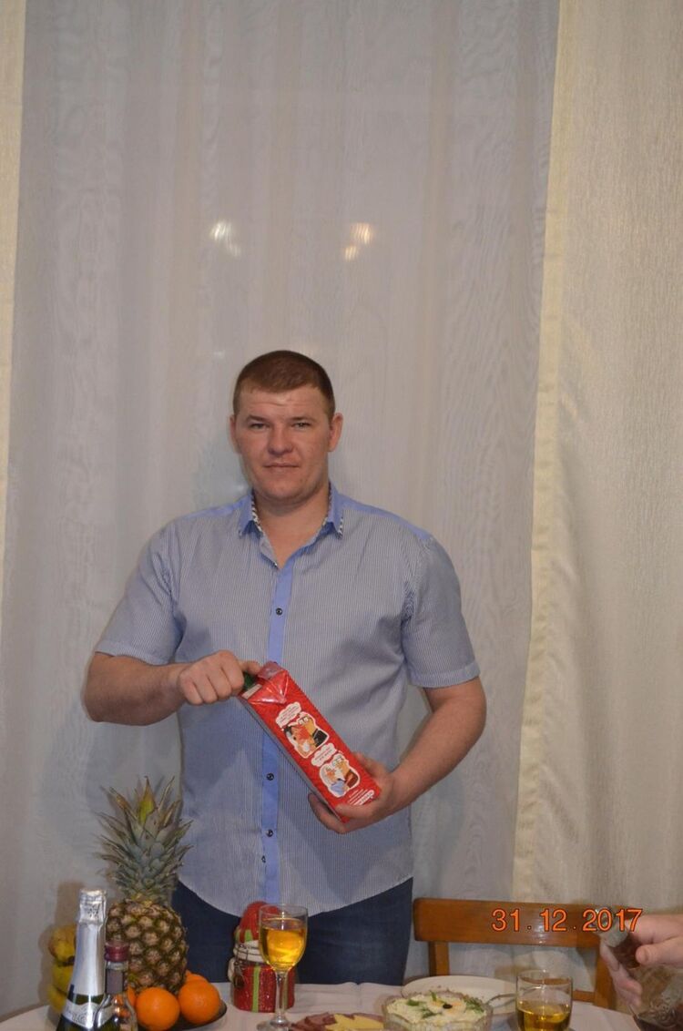  ,   Andrej, 33 ,   ,   , c 
