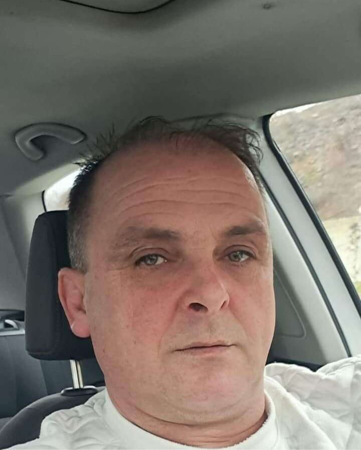  44021617  James, 55 ,    Abbots Langley