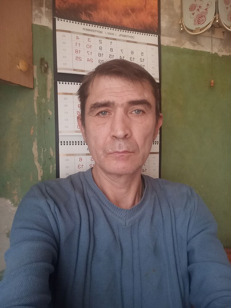  37065697  , 54 ,    