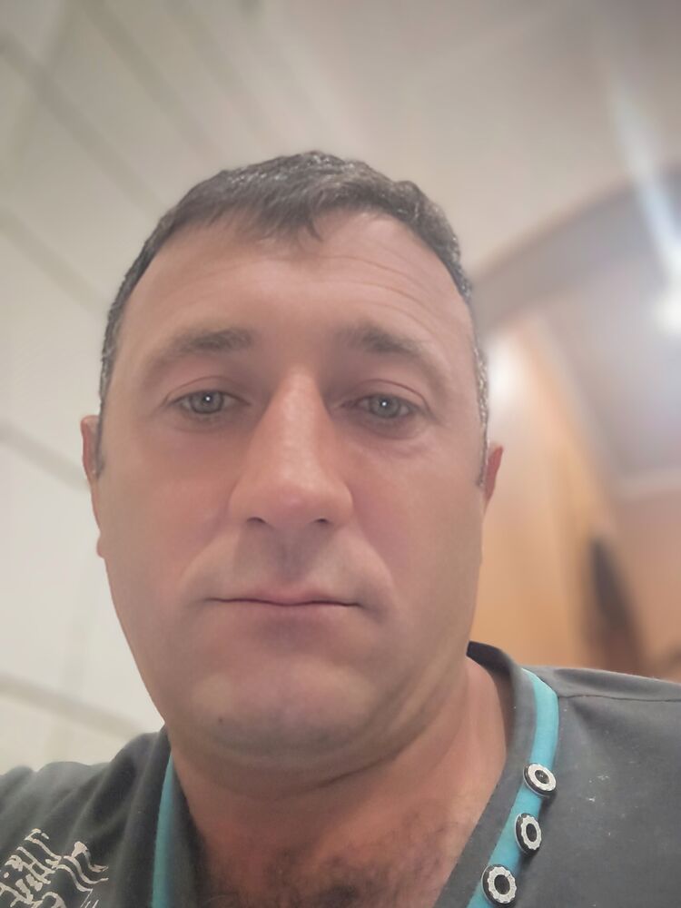  ,   Artyom, 38 ,   ,   