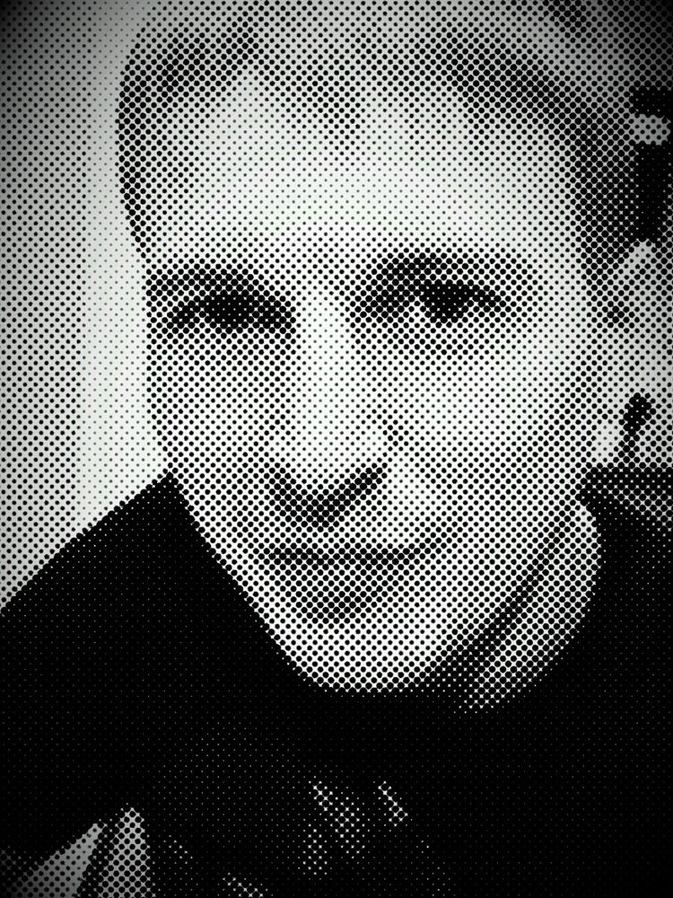  21065777  Aleksei, 37 ,    