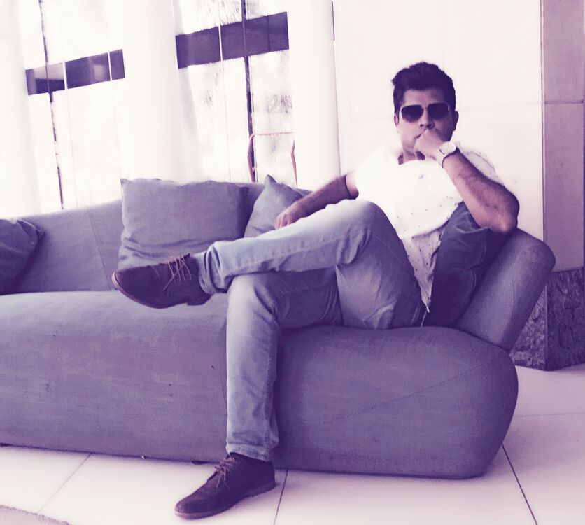  Bombay,   Ganesh, 44 ,   ,   