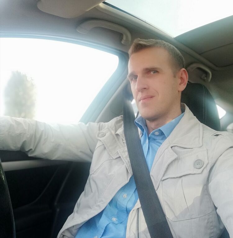  44712397  RUSLAN, 43 ,    