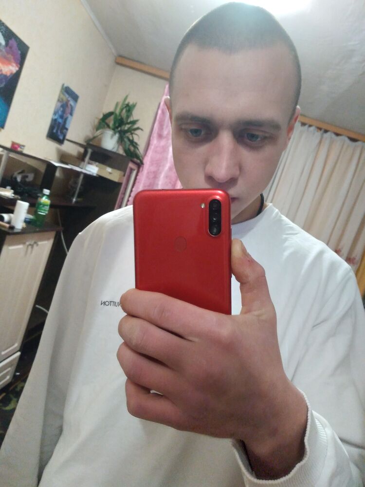  42621007  Kirill, 22 ,    