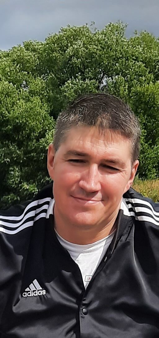  32907237  Pavel, 48 ,    -