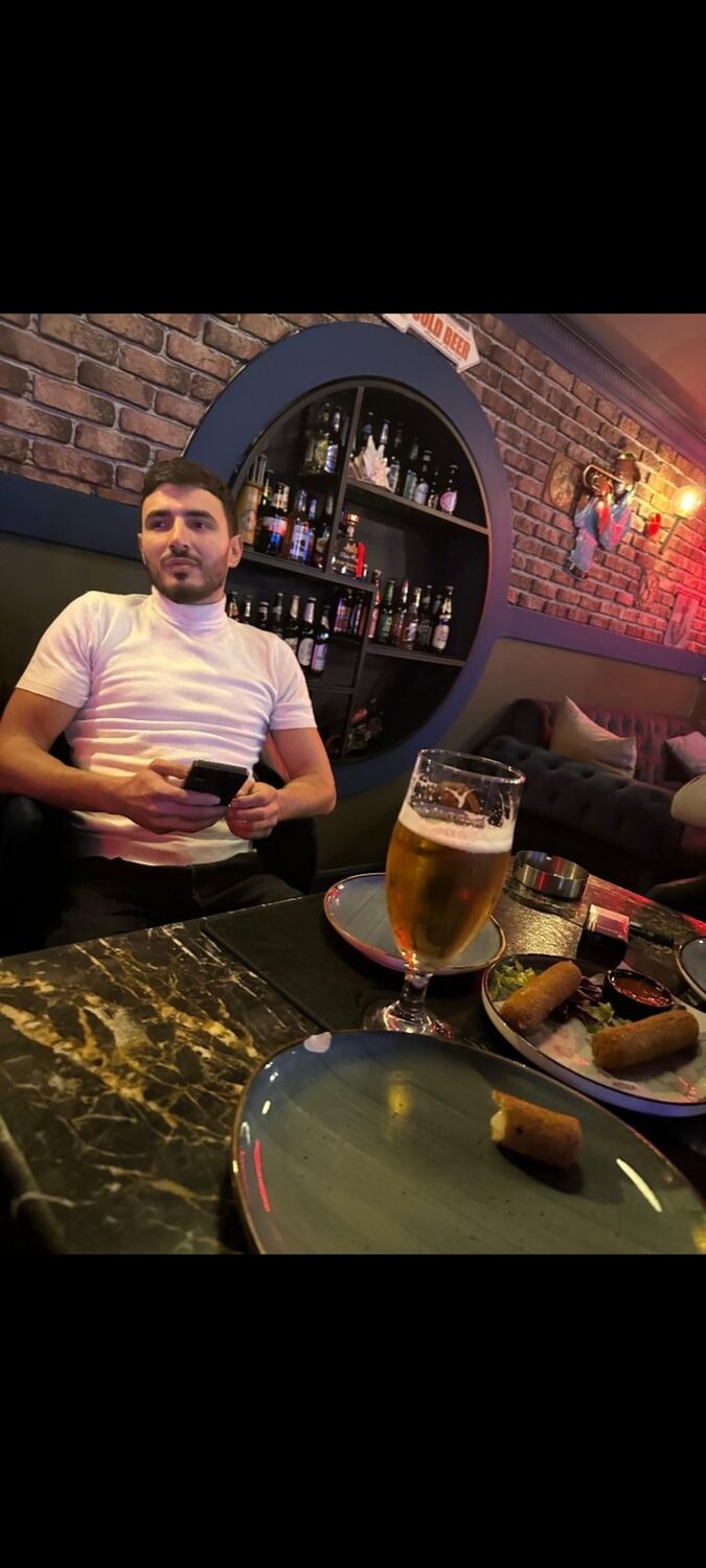  54031677  Maga, 28 ,    