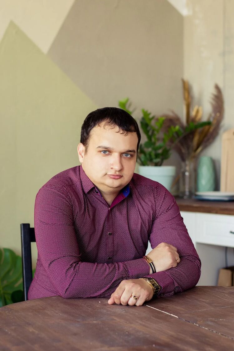  51202357  Alexey, 33 ,    