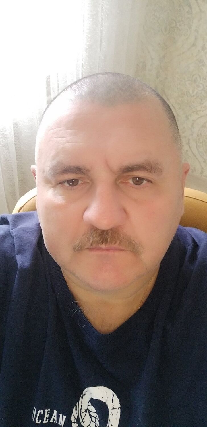  52505077  Anatoli, 55 ,    