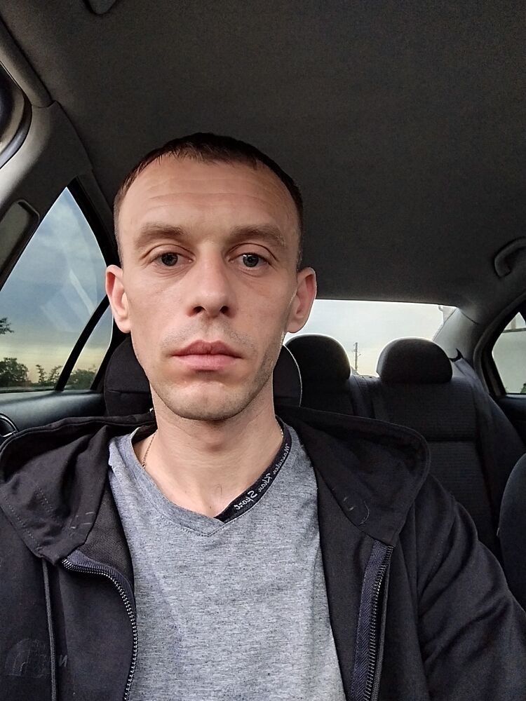  ,   Ihor, 33 ,   c 