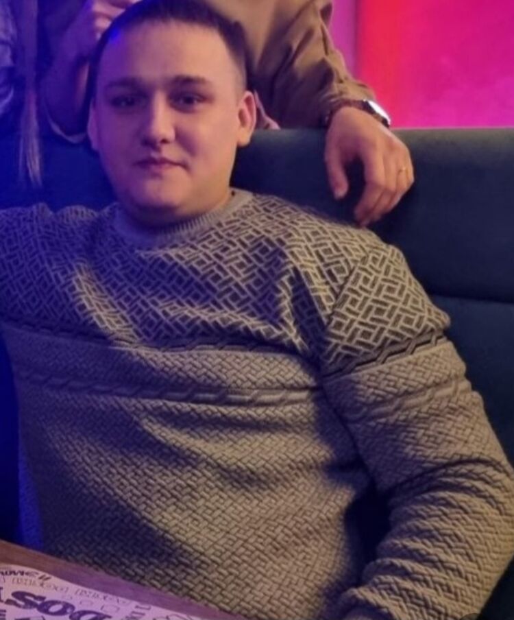  39117847  Vladimir, 34 ,    