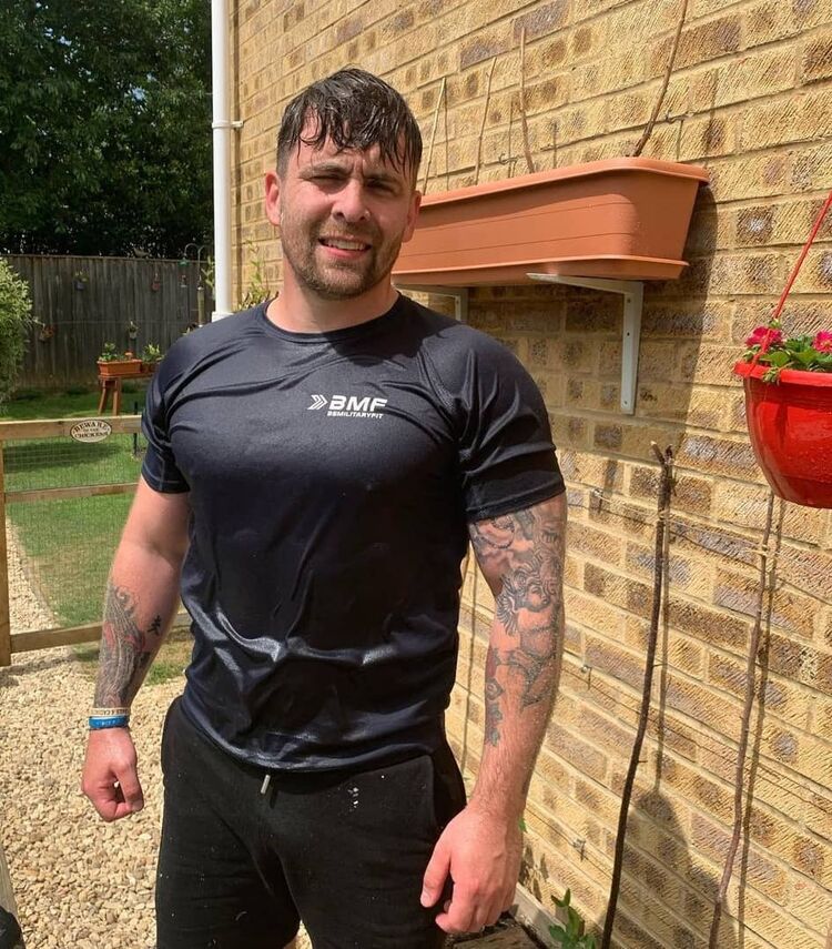 ���� 52333187 ������� Mark James, 46 ���, ���� ���������� � �����������