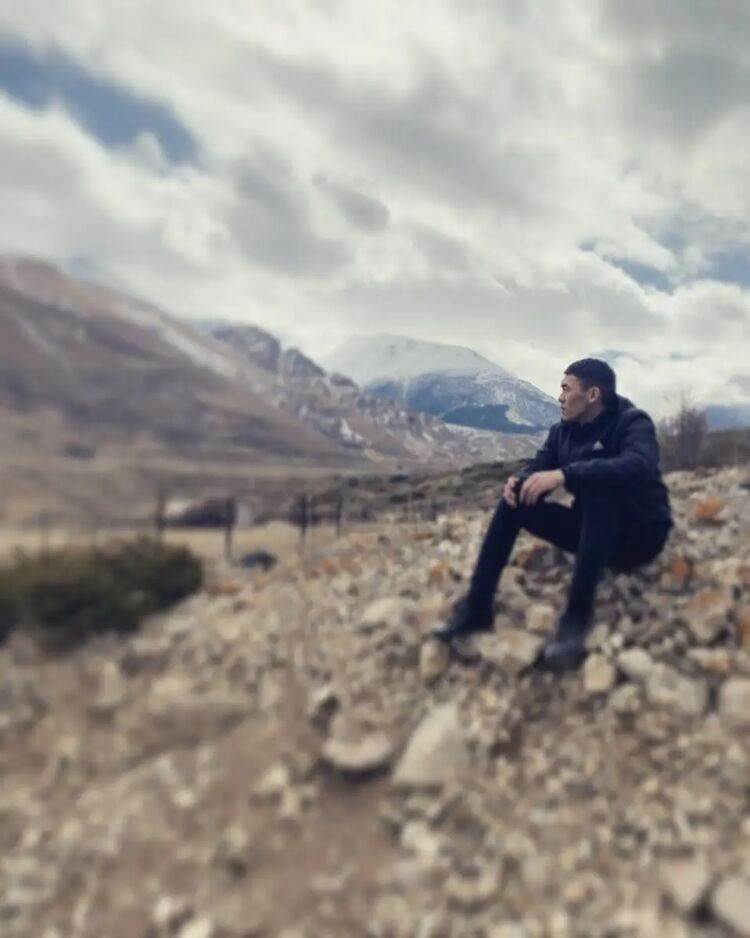  32308627  , 28 ,    