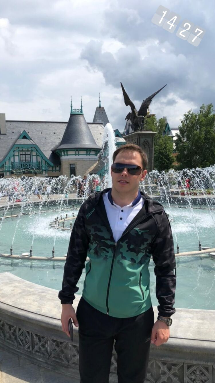  27013107  Igor, 26 ,    