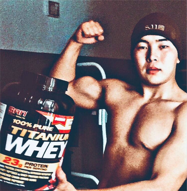  ,   Titan, 23 ,   ,   