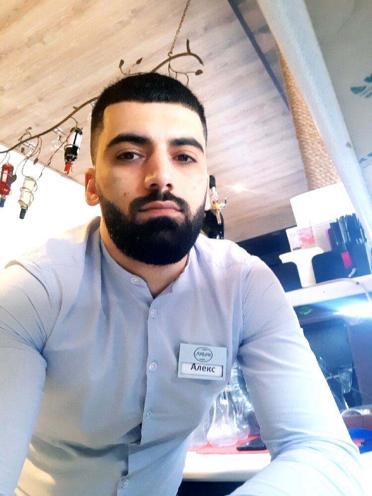  27048677  Alex, 32 ,    