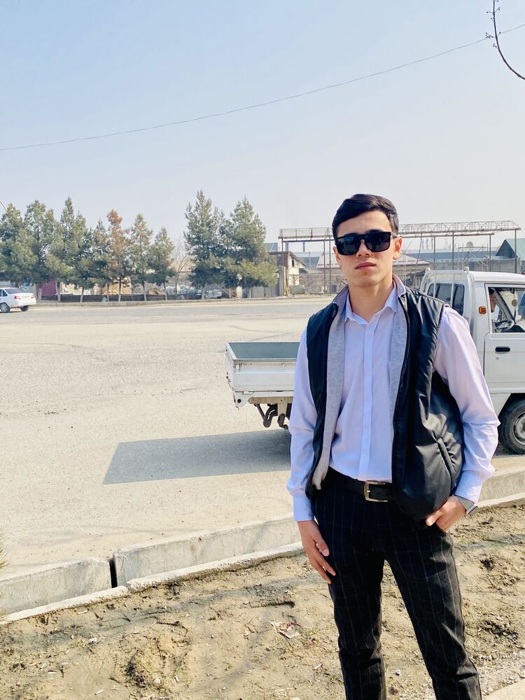  33648607  Jamshidbek, 25 ,    