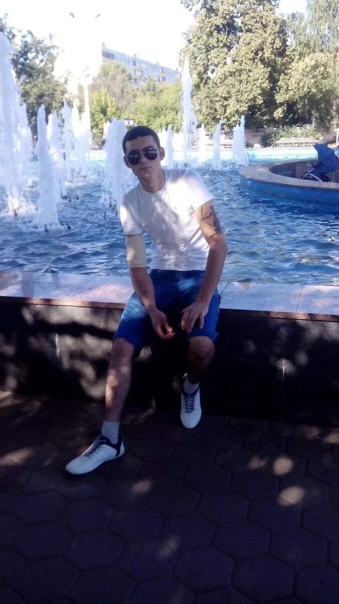  ,   Vladik, 32 ,   