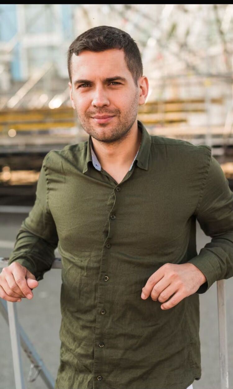  53847417  Levon, 29 ,    