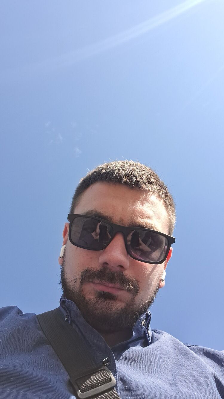  46113637  , 28 ,    