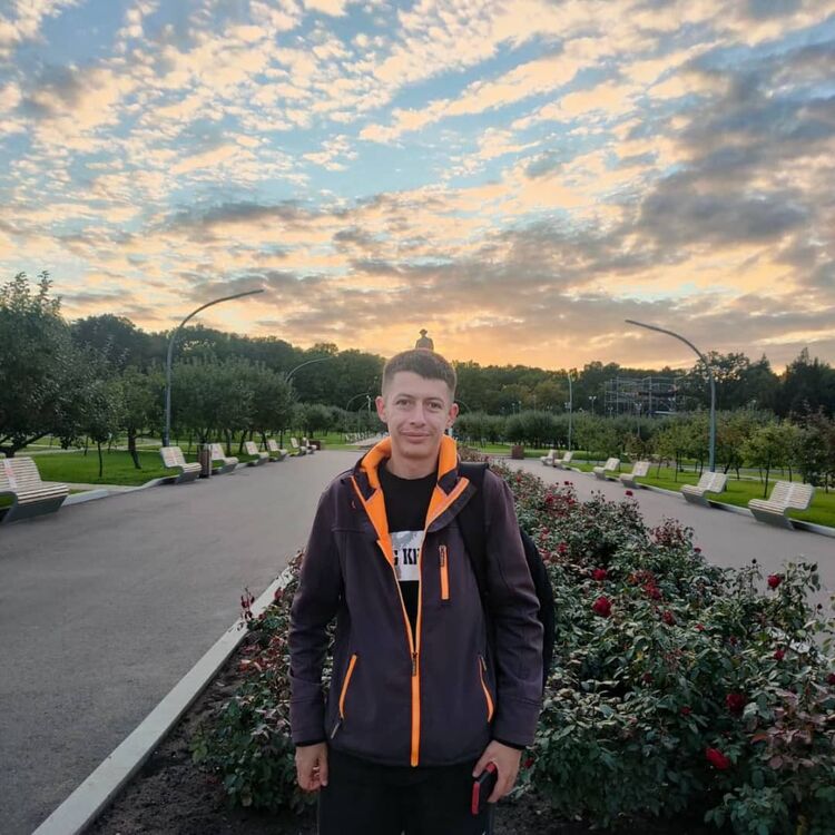  ,   Oleg, 37 ,   ,   , c , 
