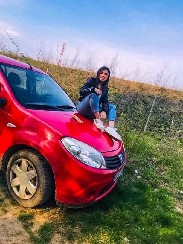  ,   Daniela, 23 ,   ,   , c 
