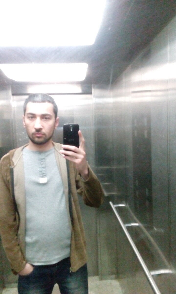  ,   Enzo, 40 ,   ,   , c 