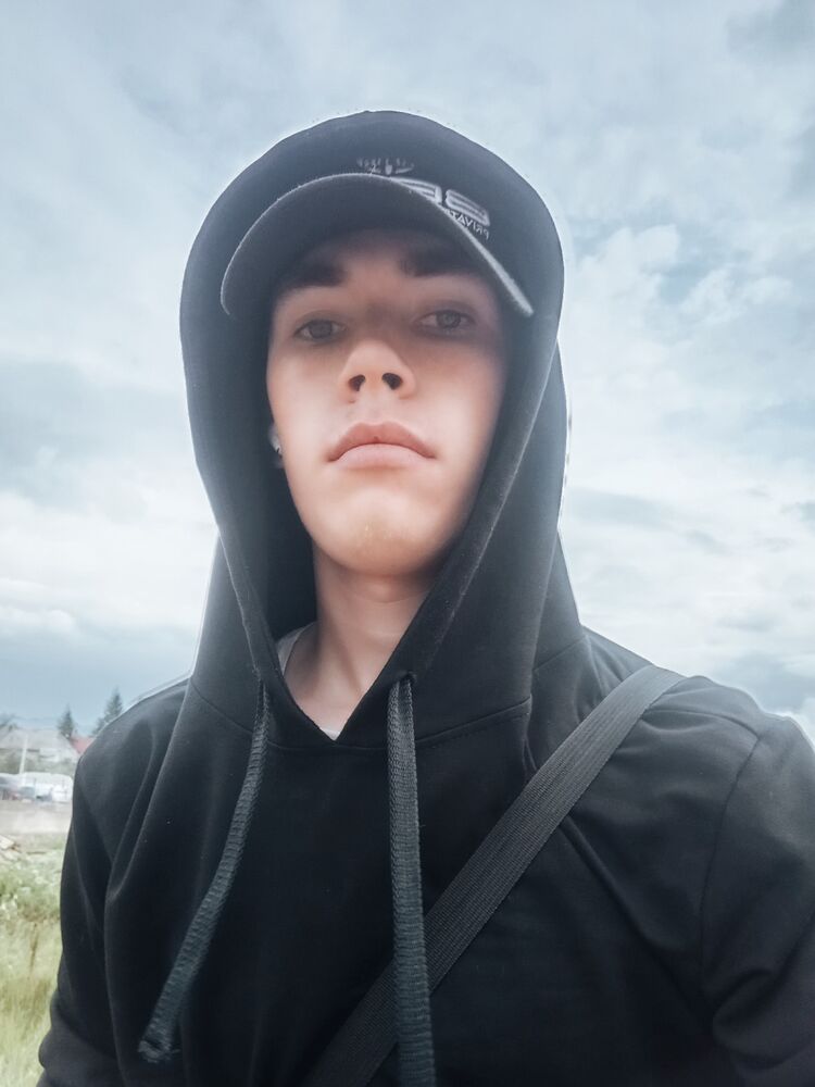  53412367  Alex, 22 ,    